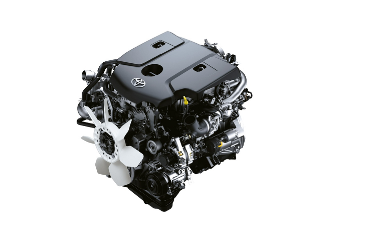 Bản 2.7 SRZ sử dụng động cơ xăng hút khí tự nhiên 2.7L cho ra công suất 163 mã lực và mô-men xoắn 245 Nm. Tất cả phiên bản đều đi kèm hộp số tự động 6 cấp, hệ dẫn động 4 bánh bán thời gian và bộ vi sai chống trượt tự động phía sau.