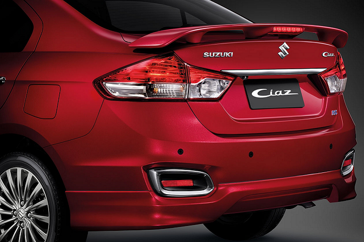 Suzuki Ciaz trang bị động cơ E20 1.25L, sản sinh công suất 91 mã lực và mô-men xoắn cực đại 118 Nm, hộp số tự động CVT. Phiên bản thấp nhất sử dụng hộp số sàn 5 cấp. Phiên bản facelift này chỉ được trang bị các hệ thống an toàn cơ bản như ABS, EBD, BA và 2 túi khí cho hàng ghế trước.