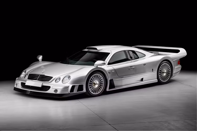 Cả 5 chiếc GT R SpeedLegends đều đã được bán hết. Bussink còn công bố thêm ông và HWA AG sẽ còn tiếp tục hợp tác để ra mắt thêm nhiều dự án hấp dẫn trong tương lai