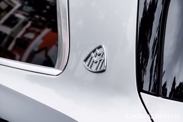 Tại thời điểm ra mắt công chúng ở triển lãm ôtô Quảng Châu năm 2019, GLS 600 đánh dấu là mẫu xe gầm cao thứ 2 gắn mác Maybach sau G650 Landaulet. Ở biến thể siêu sang này, Mercedes-Benz đã nâng cấp cho xe với các chi tiết đầy xa xỉ, cấu hình 4 chỗ cùng những trang bị tiện nghi hàng đầu.