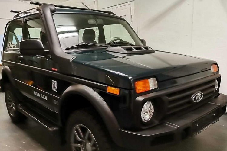 Tại thị trường Nga, giá xe Lada Niva Bronto 2021 được bán với mức khởi điểm khá rẻ, chỉ từ 917.000 Ruble (khoảng 284 triệu đồng).