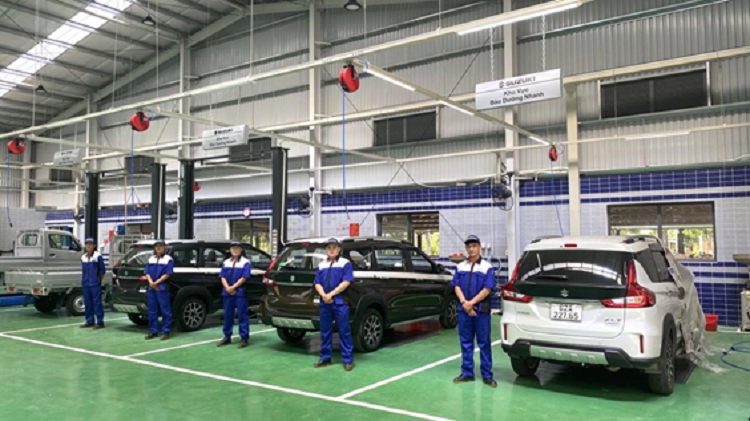 Ra mat dai ly oto uy quyen chuan 3S cua Suzuki tai Long An-Hinh-2