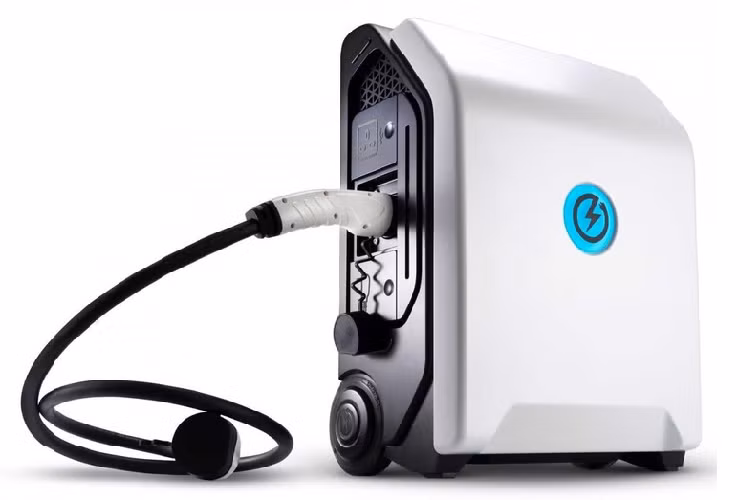 Công ty ZipCharge gần đây đã tiết lộ bộ sạc có tên Go của mình, tại sự kiện COP26 (Hội nghị về biến đổi khí hậu của Liên hợp quốc năm 2021, và họ tuyên bố ZipCharge Go cho ôtô điện sẽ là một sản phẩm làm nên cách mạng.