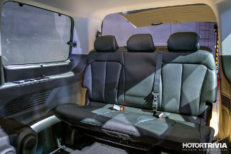 Đặc biệt, mẫu xe đa dụng này còn có công nghệ an toàn chủ động hiện đại với những tính năng như hỗ trợ tránh va chạm phía trước, cảnh báo và phanh tự động khẩn cấp, hỗ trợ tránh va chạm với phương tiện cắt ngang khi lùi, cảnh báo và phanh tự động khi lùi hoặc tại giao lộ cũng như cảnh báo mất tập trung cho người lái.