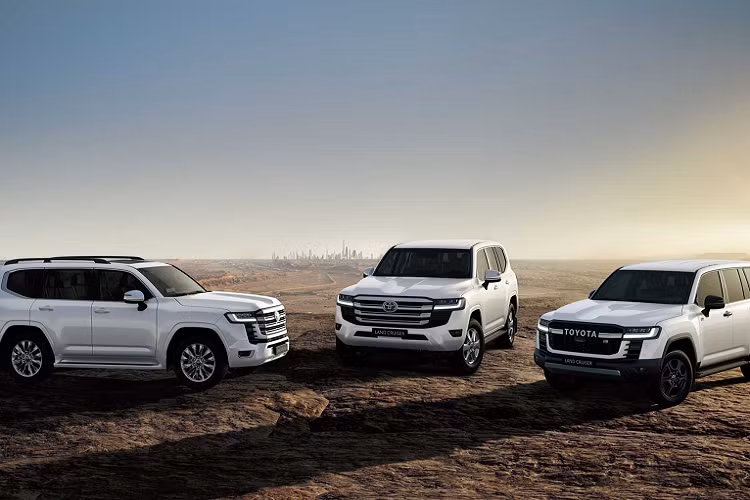 Với nhiều đổi mới hấp dẫn, như nội thất nhiều tiện nghi giải trí, động cơ V6 tăng áp kép mạnh mẽ và hộp số tự động 10 cấp đem đến khả năng vận hành mượt mà hơn. Toyota Land Cruiser 2022 chắc chắn sẽ hấp dẫn nhiều khách hàng Việt quan tâm và yêu thích dòng xe Toyota Land Cruiser. Hy vọng rằng, Toyota Việt Nam (TMV) sẽ không phân phối phiên bản máy xăng V6 hút khí tự nhiên, kết hợp với hộp số tự động 6 cấp!