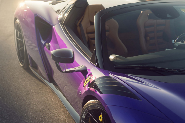 Novitec đã phát triển bộ mâm xe được rèn công nghệ cao Novitec NF10 NL được thiết kế riêng với sự hợp tác của nhà sản xuất cao cấp Vossen của Mỹ. Bộ mâm có kích thước 21 inch và 22 inch ở trục trước và trục sau được cấu hình với dạng 5 chấu kép, các chấu mỏng, đi kèm là hệ thống treo Novitec mới được tinh chỉnh với phần cản trước có thể được nâng lên so với nguyên bản.