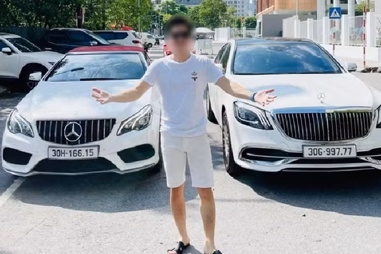 Cục Cảnh sát hình sự của Bộ Công an mới đây đã phá chuyên án tổ chức đánh bạc, tạm giữ Đỗ Ngọc Hà hay còn gọi là Hà "Miên" cùng 12 nghi phạm khác để điều tra về hành vi "Tổ chức đánh bạc", với số tiền giao dịch lên tới 30.000 tỷ đồng. Đáng chú ý, những tang vật được lực lượng chức năng thu giữ có hơn 12 chiếc xe ôtô tiền tỷ từ bình dân đến cao cấp.