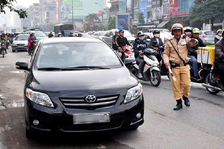 Muc phat loi khong xi nhan, chuyen lan oto va xe may nam 2021-Hinh-3