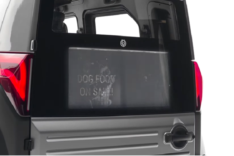 ACM City One chạy điện có kích thước nhỏ gọn chỉ dài 3,6 mét, rộng 1,65 mét, cao 1,67 mét, và nặng 950 kg. Điều này làm cho nó trở thành một chiếc xe ô tô phân khúc A thông thường ở châu Âu chứ không phải một chiếc xe 4 bánh (quadricycle) kiểu như Renault Twizy và Citroën Ami. Mặc dù chưa thể chắc chắn về phân hạng xe tại thời điểm này, nhưng ACM có thể sẽ phải tuân thủ các quy định về thử nghiệm va chạm và an toàn vốn không cần thiết đối với xe 4 bánh hạng nặng.