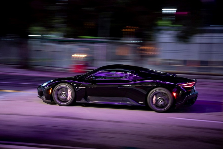 Cựu danh thủ bóng đá và hiện tại là người đồng sở hữu của hai câu lạc bộ bóng đá, David Beckham là một trong những nhân vật nổi tiếng nhất của thế giới thể thao toàn cầu. Anh ấy cũng là một người đam mê xe hơi và mô tô, và anh ấy đã được bổ nhiệm làm đại sứ thương hiệu Maserati vào tháng 4 năm nay.