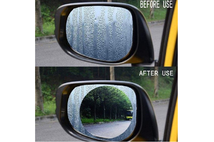 Miếng dán chống nước là một giải pháp hữu ích đang được nhiều người tin dùng trong thời gian gần đây. Nó hoạt động như hiệu ứng "lá khoai", giúp mặt gương luôn sáng rõ, cải thiện đáng kể tầm nhìn. Giá của loại miếng dán này chỉ khoảng 40-80 nghìn đồng/2 miếng.