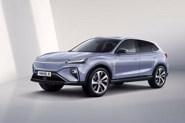 Về an toàn, xe dự kiến sẽ sở hữu loạt tính năng hỗ trợ tiên tiến như hỗ trợ giữ làn đường, hệ thống kiểm soát hành trình thích ứng, phát hiện điểm mù, cảnh báo phương tiện cắt ngang khi lùi và phanh khẩn cấp tự động... Mức giá xe MG Marvel R Electric 2021 chưa được công bố.