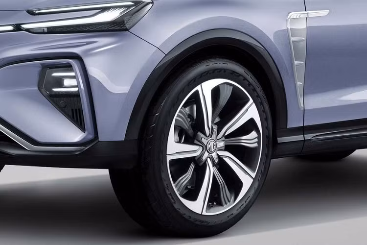 Về diện mạo, MG Marvel R Electric 2021 sở hữu phong cách thiết kế mang hơi hướng trẻ trung, hiện đại và tương lai. Khu vực đầu xe nổi bật với thiết kế đèn 2 tầng, trong đó đèn định vị dạng LED với tạo hình dạng móc câu kéo dài xuyên suốt phần đầu xe, đèn pha chính được đặt phía bên dưới kết hợp cùng bộ cản trước góc cạnh và thể thao.