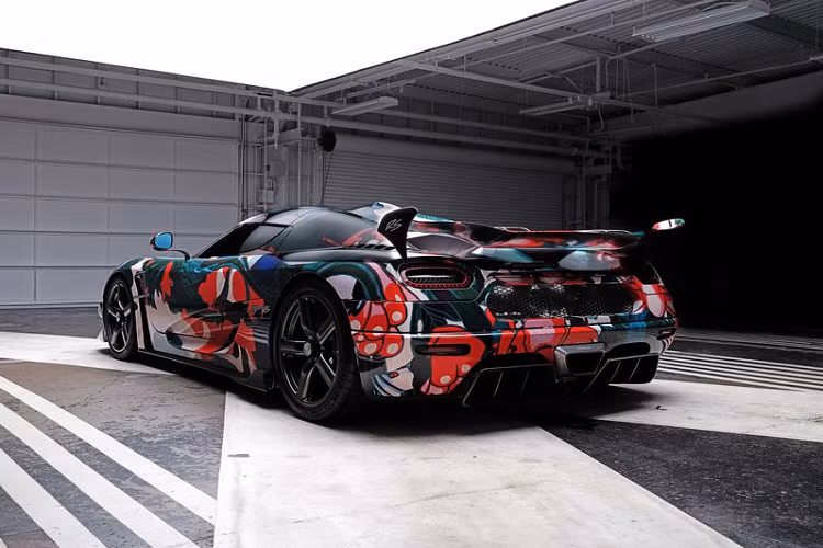 Giống với 24 chiếc còn lại, Koenigsegg Agera RS Ruthie được trang bị động cơ V8 5.0L nhưng cho ra công suất lên đến 1.360 mã lực (thay vì 1.176 mã lực tiêu chuẩn) và mô-men xoắn cực đại 1.371 Nm vì có thêm gói nâng cấp sức mạnh 1-MegaWatt từ Koenigsegg One:1 (tương tự người anh em Agera RS Phoenix).