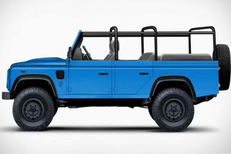 Tuy nhiên, điểm đáng chú ý nhất trên Function Defender là hệ truyền động, phiên bản tiêu chuẩn sẽ dùng động cơ LS3 6.2L có nguồn gốc từ GM cho 430 mã lực, đi kèm hộp số tự động 6 cấp. Ngoài ra, khách hàng cũng có thể đặt mua tùy chọn LT4 siêu nạp với hộp số tự động 8 cấp cho công suất lên tới 650 mã lực.