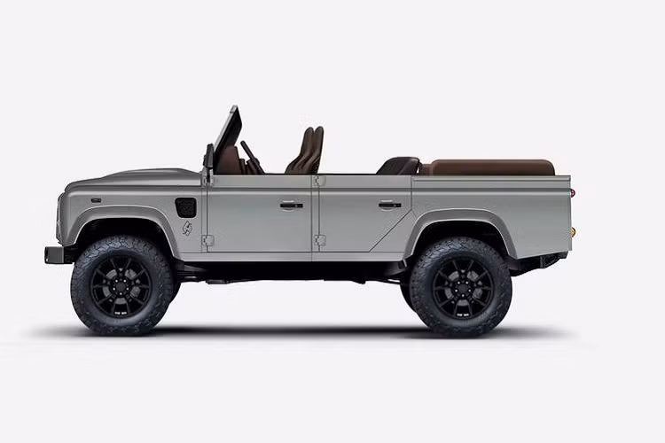 Đặc biệt, mọi chiếc Function Defender địa hình đều sẽ được chế tạo thủ công 100%.