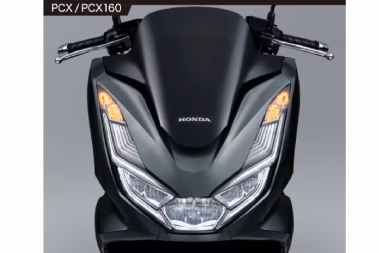 Về mặt trang bị, Honda PCX 160 được trang bị bộ khung mới cứng cáp hơn. Trọng lượng ướt của xe được công bố ở mức 132 kg, bình xăng có dung tích 8,1 lít, cốp xe có dung tích 30,4 lít, tăng 2,4 lít so với cốp xe PCX 150.