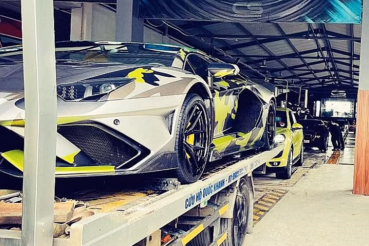 Hiện chưa rõ là ông chủ garage xe có tiếng ở Việt Nam đã chi ra bao nhiều tiền để nâng cấp gói độ Duke Dynamics cho Lamborghini Aventador LP700-4, chỉ biết rằng, thông tin chúng tôi có được, tại thị trường nước ngoài, khách hàng phải chỉ ra từ 35.000 đô la đến 50.000 đô la, tương đương 796 triệu đến 1 tỷ đồng. 