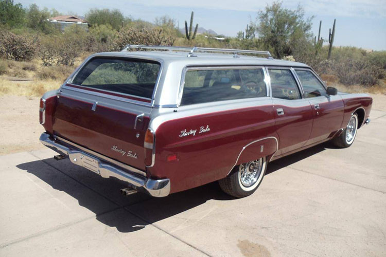 Rolls-Royce chưa bao giờ chế tạo xe station wagon, nhưng một số chiếc xe của họ đã được biến hóa thành một chiếc xe “đi mua tạp hóa” bởi các công ty chuyên chế tạo thân vỏ theo yêu cầu.