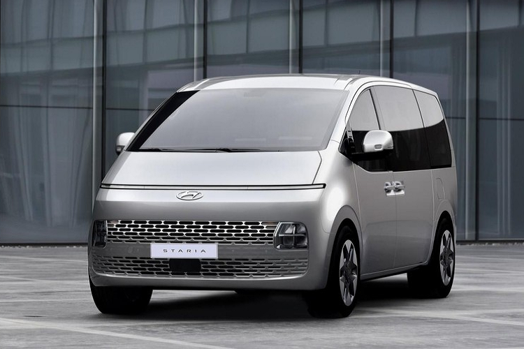 Theo thông tin từ trước đó, Hyundai Staria 2021 sẽ là mẫu MPV chủ yếu phục vụ thị trường châu Á, đặc biệt là Đông Nam Á. Theo một số tin đồn, Hyundai Staria 2021 sẽ được bán như lựa chọn cao cấp hơn Starex ở một số thị trường Đông Nam Á.