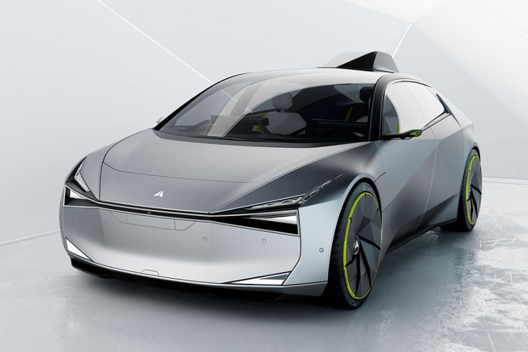 WayRay, một công ty cung cấp xe ôtô công nghệ cao có trụ sở tại Zurich, Thụy Sĩ, đã ra mắt mẫu xe concept đầu tiên của họ có tên Holograktor, kết hợp công nghệ kính 3 chiều True AR (thực tế tăng cường). WayRay Holograktor hoàn toàn mới được mệnh danh là một thiết bị “Metaverse” trên bánh xe, hình dung tương lai của dịch vụ gọi xe với các tùy chọn lái thông thường hoặc điều khiển từ xa.