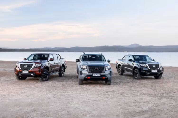 Nissan Navara 2021 phiên bản SL có giá bán bắt đầu từ 33.890 AUD (600 triệu đồng), trong khi hai phiên bản còn lại gồm ST và ST-X có giá lần lượt 50.990 AUD (902 triệu đồng) và 57.290 AUD (1,014 tỷ đồng). Phiên bản Pro-X cao cấp nhất có giá bán khởi điểm từ 61.290 AUD (1,085 tỷ đồng).