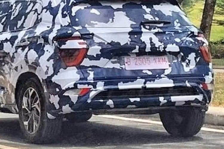 Được biết, Creta 2022 chính là mẫu xe đầu tiên xuất xưởng tại nhà máy mới xây dựng của Hyundai ở Indonesia. Ngoài phục vụ thị trường Indonesia, Hyundai Creta 2022 còn được xuất khẩu sang một số quốc gia như Trung Quốc, Thái Lan và Brazil. Hiện chưa rõ mẫu SUV cỡ B này có quay trở lại thị trường Việt Nam sau khi bị "khai tử" vào năm 2018 hay không.