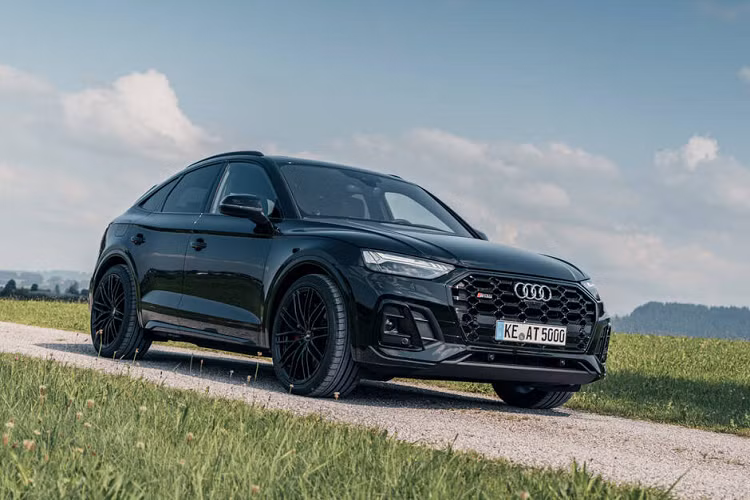 Xe cũng đồng thời được nâng cấp hệ thống lò xo mới của ABT Sportsline để có thể tối ưu hóa khả năng vận hành của xe cũng như tăng tính thẩm mỹ cho chiếc SUV đầy năng động. Ngoài ra, xe có thể hạ thấp chiều cao tổng thể trong khoảng từ 35 mm đến 60 mm, linh hoạt hơn trong việc sử dụng trên nhiều cung đường, điều kiện vận hành khác nhau.