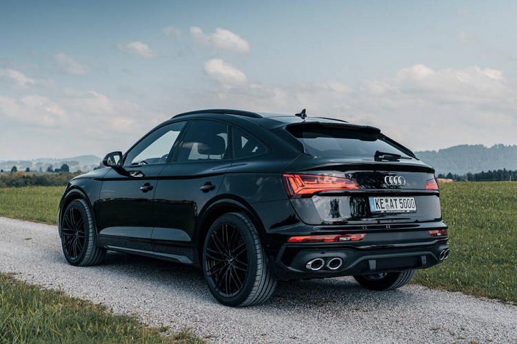 Theo công bố từ ABT Sportsline, thương hiệu chỉ thực hiện việc nâng cấp nhẹ với bộ mâm độ hầm hố cũng như cải thiện công suất đầu ra của động cơ. Ngoài ra, ABT Sportsline không thực hiện việc nâng cấp khoang nội thất của xe giống với một số mẫu xe độ khác của hãng độ. Với những nâng cấp nhỏ được thực hiện bởi thương hiệu ABT Sportsline, mẫu SUV hiệu năng cao Audi SQ5 trở nên hầm hố hơn cũng như mạnh mẽ hơn, từ đây giúp đem lại trải nghiệm tốt hơn cho người cầm lái với mức tăng mã lực không quá cao.