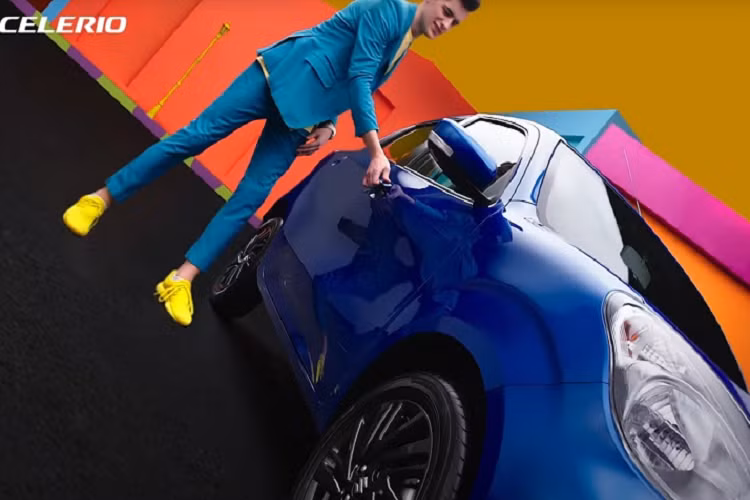 Ở bên trong, khoang nội thất của mẫu xe đô thị Suzuki Celerio 2022 thế hệ mới được thiết kế lại hoàn toàn với màn hình cảm ứng trung tâm 7 inch nằm chính giữa hai cửa gió điều hòa vuông vức.