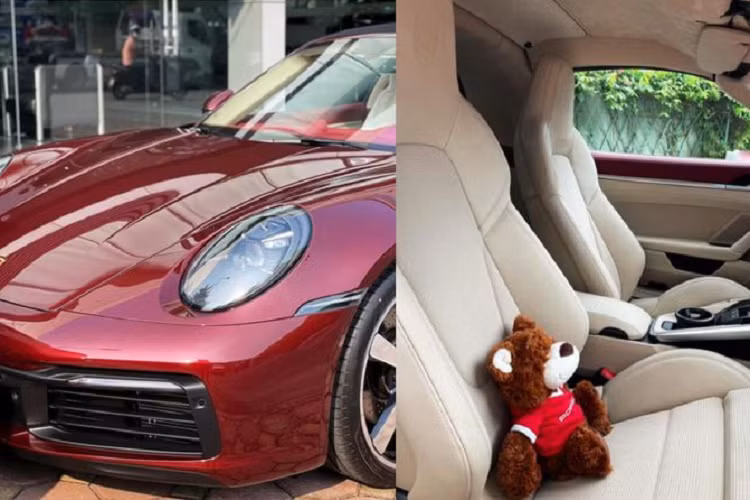 Chiếc Porsche 911 Targa 4S Heritage Design mới được bàn giao cho vị đại gia Hà Thành vào đúng ngày Hà Nội kết thúc chuỗi ngày giãn cách dài 2 tháng nên con số 921 lại càng ý nghĩa hơn nữa.