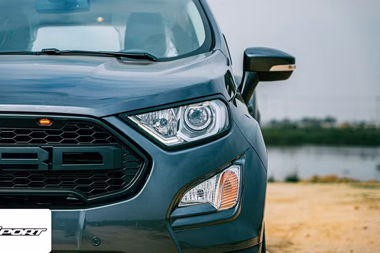 Những mẫu xe CUV hạng B mới gia nhập thị trường Việt cạnh tranh với EcoSport về thiết kế, trang bị, khả năng vận hành và cả giá bán. Điều này khiến EcoSport “thất thế” trước nhiều đối thủ, đồng thời không trở thành ưu tiên hàng đầu của người mua xe đô thị gầm cao.