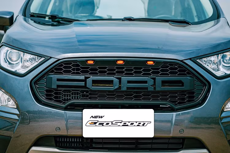 Trong những năm gần đây, Ford EcoSport trước nhiều đối thủ như Hyundai Kona, Honda HR-V, mới đây là Kia Seltos, MG ZS và Peugeot 2008.