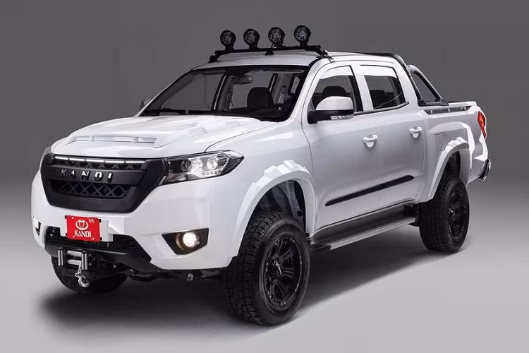 Sau khi giới thiệu một mẫu xe điện đô thị giá rẻ có tên K27 vào cuối năm nay, Kandi America, công ty con tại Mỹ thuộc Tập đoàn Kandi Technologies của Trung Quốc, giờ đây đã chính thức giới thiệu mẫu xe điện đi địa hình dẫn động AWD đầu tiên của mình với tên Kandi K32 hoàn toàn mới.