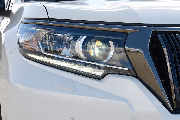 Các trang bị an toàn trên mẫu SUV cỡ lớn này cũng có nhiều điểm mới hấp dẫn ở lần nâng cấp này.