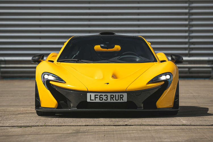 Chiếc xe được nhà đấu giá Silverstone Auctions trưng bày với mức giá xe McLaren P1 mong muốn từ 1,2 triệu đến 1,4 triệu USD. Sau gần 8 năm, chiếc xe này cũng đã trải qua 2 đời chủ với odo dừng ở mức 5.899 km.