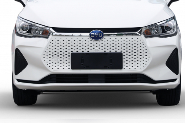 BYD không công bố thông tin về động cơ điện nhưng một số nguồn tin khác cho biết, công suất khoảng 136 mã lực, tăng khá nhiều so với 121 mã lực ở thế hệ trước. 