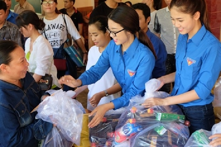 Nghe sy noi tieng lam tu thien: On ao nghi van va khoang trong phap ly-Hinh-2