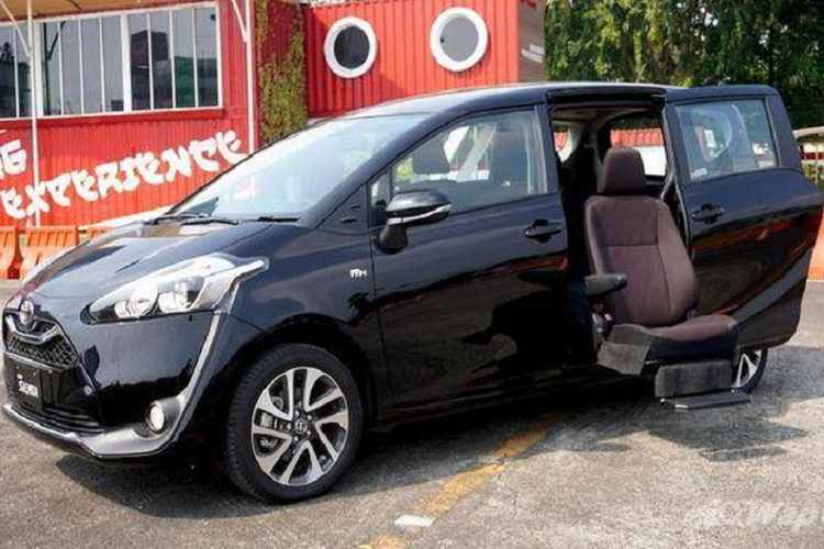 Quốc gia này cũng có cả Toyota Sienta Welcab thân thiện với người khuyết tật.