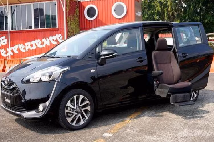 Quốc gia này cũng có cả Toyota Sienta Welcab thân thiện với người khuyết tật.