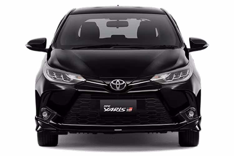 Đáng tiếc là mẫu xe hatchback hạng B này tại Indonesia không có những công nghệ hỗ trợ người lái tiên tiến như hệ thống cảnh báo va chạm sớm, phanh khẩn cấp tự động, cảnh báo chuyển làn đường, camera 360 độ, phát hiện điểm mù và cảnh báo phương tiện cắt ngang khi lùi giống Toyota Yaris 2021 ở thị trường Malaysia.