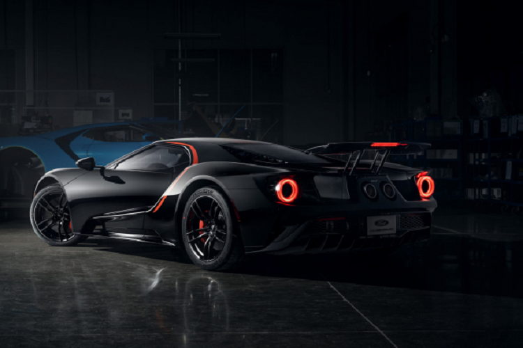 Tổng cộng 40 chiếc Ford GT Studio Collection sẽ được sản xuất chia đều cho năm 2021 và 2022. Khách hàng có thể tùy chọn giữa 7 màu xe tiêu chuẩn hoặc, nếu họ sẵn sàng chi đậm hơn, họ có thể tham khảo những màu sắc độc đáo hơn cho chiếc xe của mình.