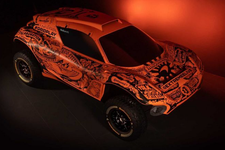 Để tưởng nhớ quê hương New Zealand của Bruce McLaren - tay đua huyền thoại kiêm nhà sáng lập của McLaren, New Zealand cũng là quê của Emma Gilmour, một đồ họa đặc biệt được dán lên nóc xe, cùng với lời cam kết "Count Us In" của McLaren Racing nổi bật ở phía trước.