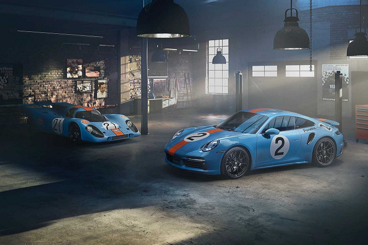 Porsche 911 Turbo S có công suất 650 mã lực và mô-men xoắn 800 Nm. Trong khi đó, phiên bản 911 Turbo chỉ có công suất 580 mã lực và mô-men xoắn 750 Nm. Chỉ duy nhất một chiếc Porsche 911 Turbo S phiên bản Pedro Rodriguez được sản xuất cho một khách hàng tại Mexico. Giá xe Porsche 911 Turbo S tiêu chuẩn có mức giá khởi điểm khoảng 203.500 USD.