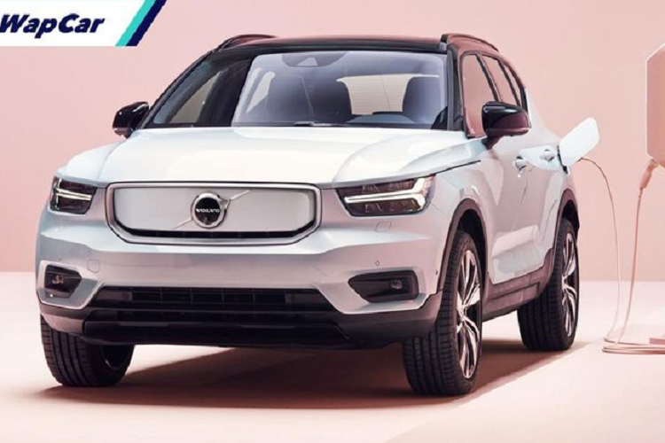 Trình làng thế giới lần đầu vào tháng 10/2019, Volvo XC40 Pure Electric có tổng công suất lên tới 403 mã lực và mô-men xoắn cực đại 660 Nm, sức mạnh được gửi đến cả bốn bánh xe.