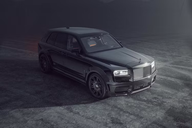 Xe cũng được trang bị hệ thống ống xả thể thao bằng thép không gỉ của Spofec, có thể tùy chỉnh âm thanh chủ động. Mặc dù có khối lượng lớn, nhưng những thay đổi trên giúp mẫu SUV này tăng tốc 0-100 km/h chỉ trong 4,6 giây. Tuy nhiên, tốc độ vẫn bị giới hạn điện tử ở mức 250 km/h.