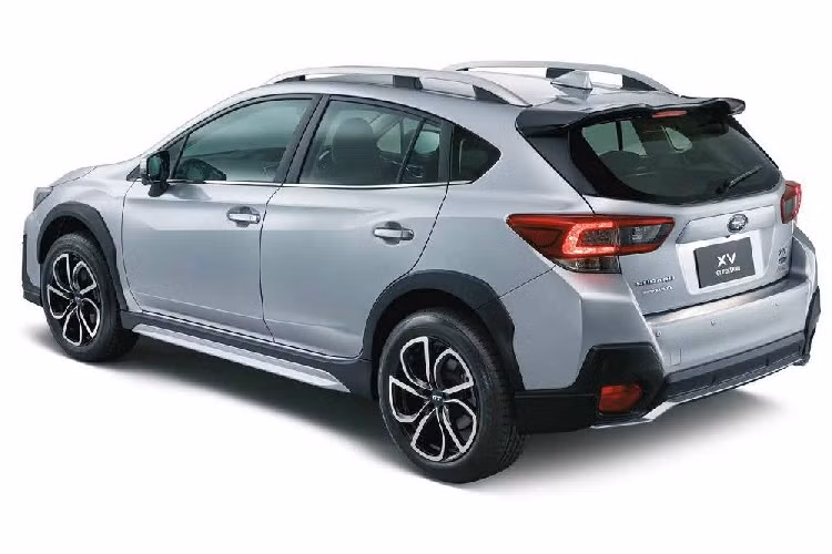 Giá xe Subaru XV 2022 dự kiến cho 2 phiên bản này là từ 1,2 triệu Baht (807 triệu đồng) và 1,3 triệu Baht (875 triệu đồng). Theo kế hoạch, Subaru XV 2022 sẽ bắt đầu được bán tại thị trường Thái Lan từ đầu năm sau. Xe sẽ được lắp ráp ở nhà máy của Tan Chong tại Segambut, Thái Lan.
