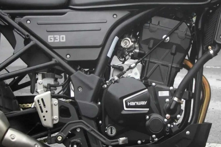 Nếu được bán ra tại nhiều thị trường châu Á, chắc chắn Hanway G30 giá rẻ sẽ khiến cho Royal Enfield Himalayan gặp phải nhiều khó khăn nếu so sánh về mặt trang bị. Bạn nghĩ sao về mẫu xe nhái này? Liệu các trang bị thượng thừa trên xe có giúp cho Hanway G30 vượt mặt Royal Enfield Himalayan tại Châu Á, nơi luật bảo hộ bản quyền vẫn còn lỏng lẻo