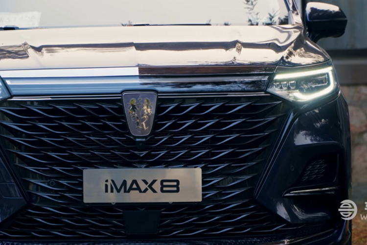 Nội thất xe là điểm thu hút nhất khi mang tới cảm giác rộng rãi, tiện nghi và đầy đủ công nghệ tân tiến