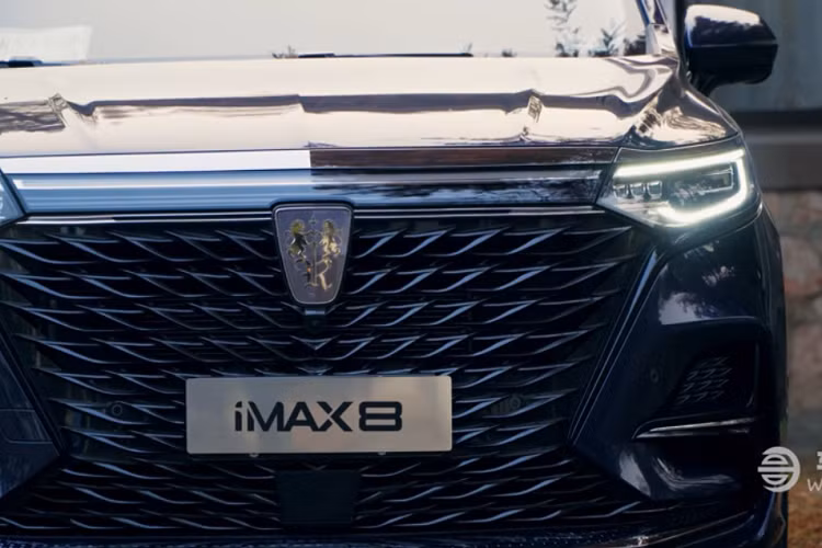 Nội thất xe là điểm thu hút nhất khi mang tới cảm giác rộng rãi, tiện nghi và đầy đủ công nghệ tân tiến